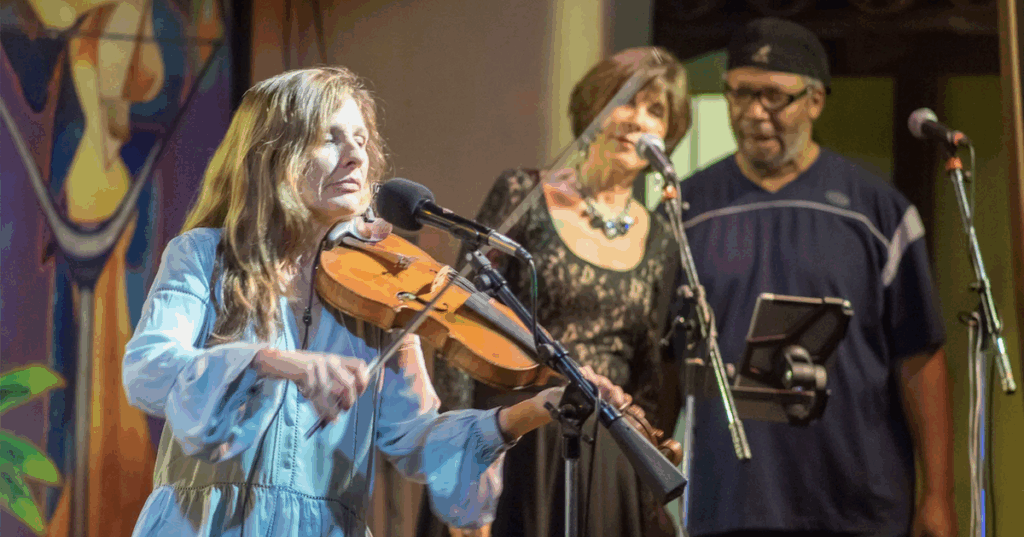 Heather Hardy to perform at music on the mountain at mount lemmon lodge