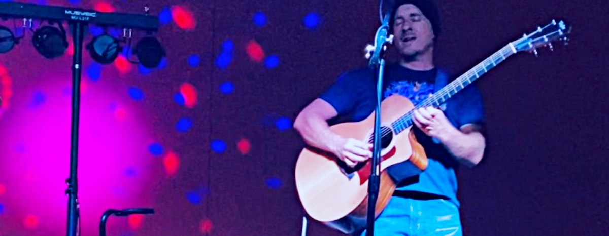 Singer-songwriter Damon McLaughlin at Mount Lemmon Lodge