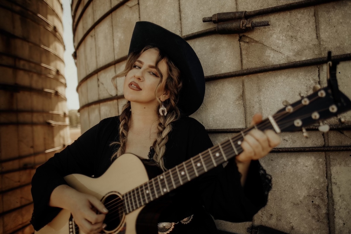 Kayla von der Heide singer/songwriter to perform at Mount Lemmon Lodge on Labor Day 2026