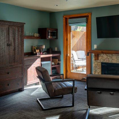 Mt Lemmon Lodge_Sara Lemmon Suite (room 308)_Living Area_Detail View_01